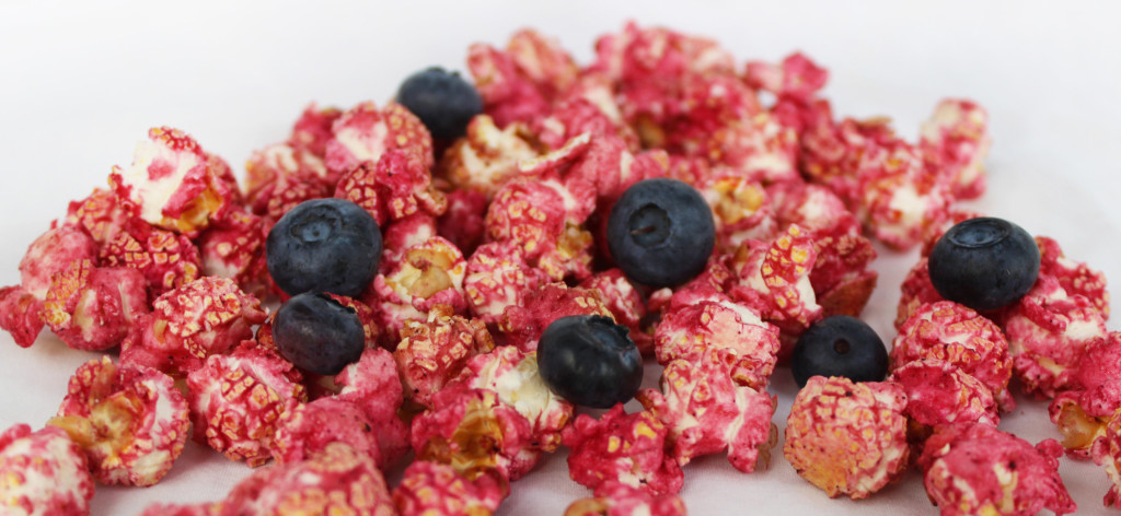 blueberry all natural caramel popcorn